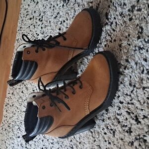 Dr Martens Persephone Boots uk 4 us 6 eu 37 tan